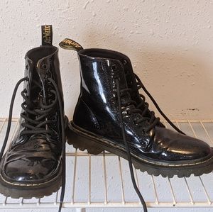 Dr Martens sparkly black laceup -- Woman's size 8